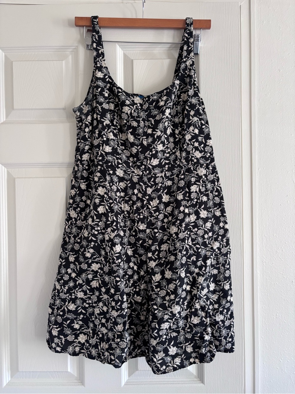 Old Navy Black and White Floral Sundress